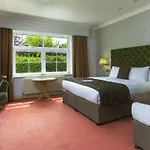 מלון Brook Boutique 4*