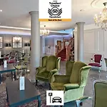 Hotel Brook Boutique 4*