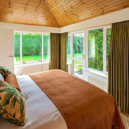 Brook Boutique 4*