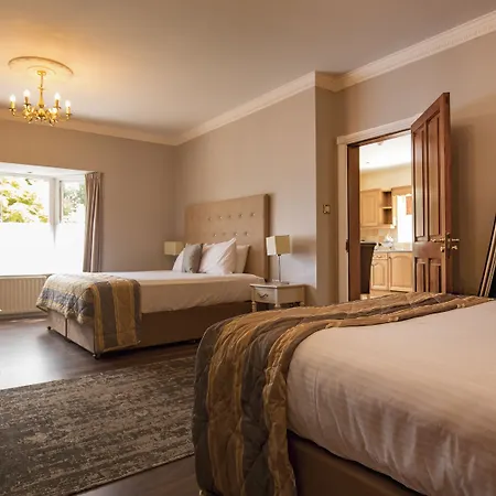 Brook Boutique Hotel 4*