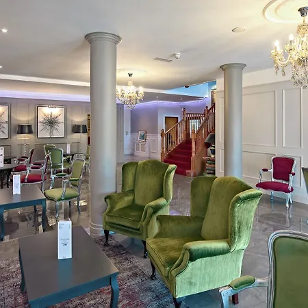 Hotel Brook Boutique 4*