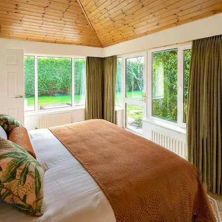 Brook Boutique 4*