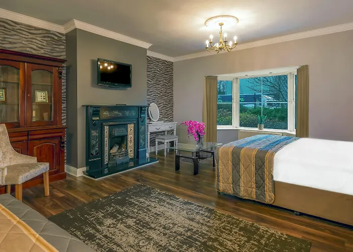 Brook Boutique Hotel 4*