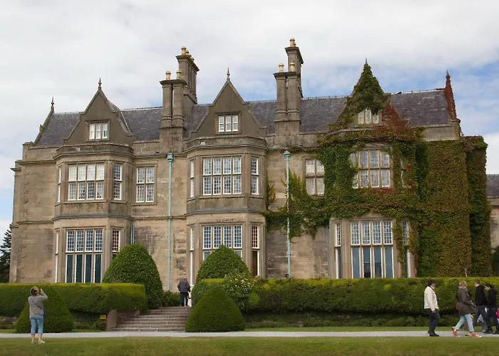 Brook Boutique Hotel 4*