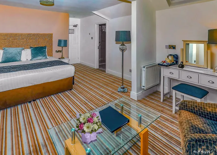 Brook Boutique Hotel 4*